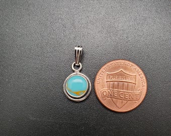 Q925 kleine turquoise kettinghanger | Eenvoudige turquoise ketting met sterlingzilver | Eenvoudige Kingman Turquoise hanger | Gemaakt in de VS