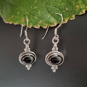 Q925 Small Southwestern Black Onyx Dangle Earrings | Sterling Silver Black Onyx Jewelry | Black Earrings | Small Black Onyx Earrings