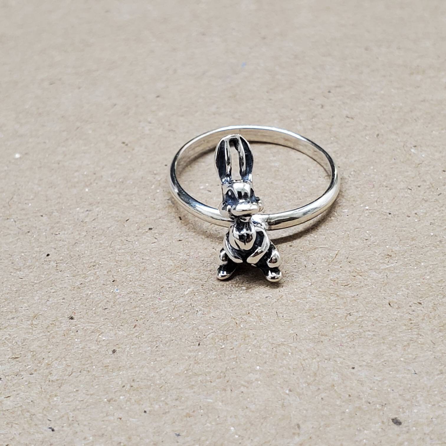 Q925 Sterling Silver Charm Rabbit Ring | Lady Ring Size 6 to 9 US