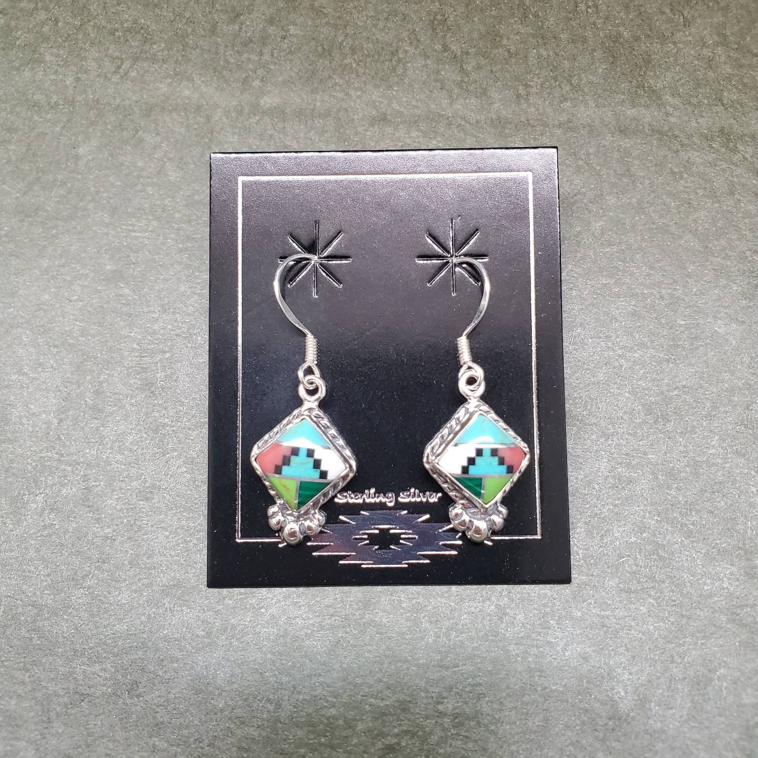 【THEAIRTOWN】popping sk ★2color KIKICHIC | NYC | Two-Tone Modern Dangle Earrings