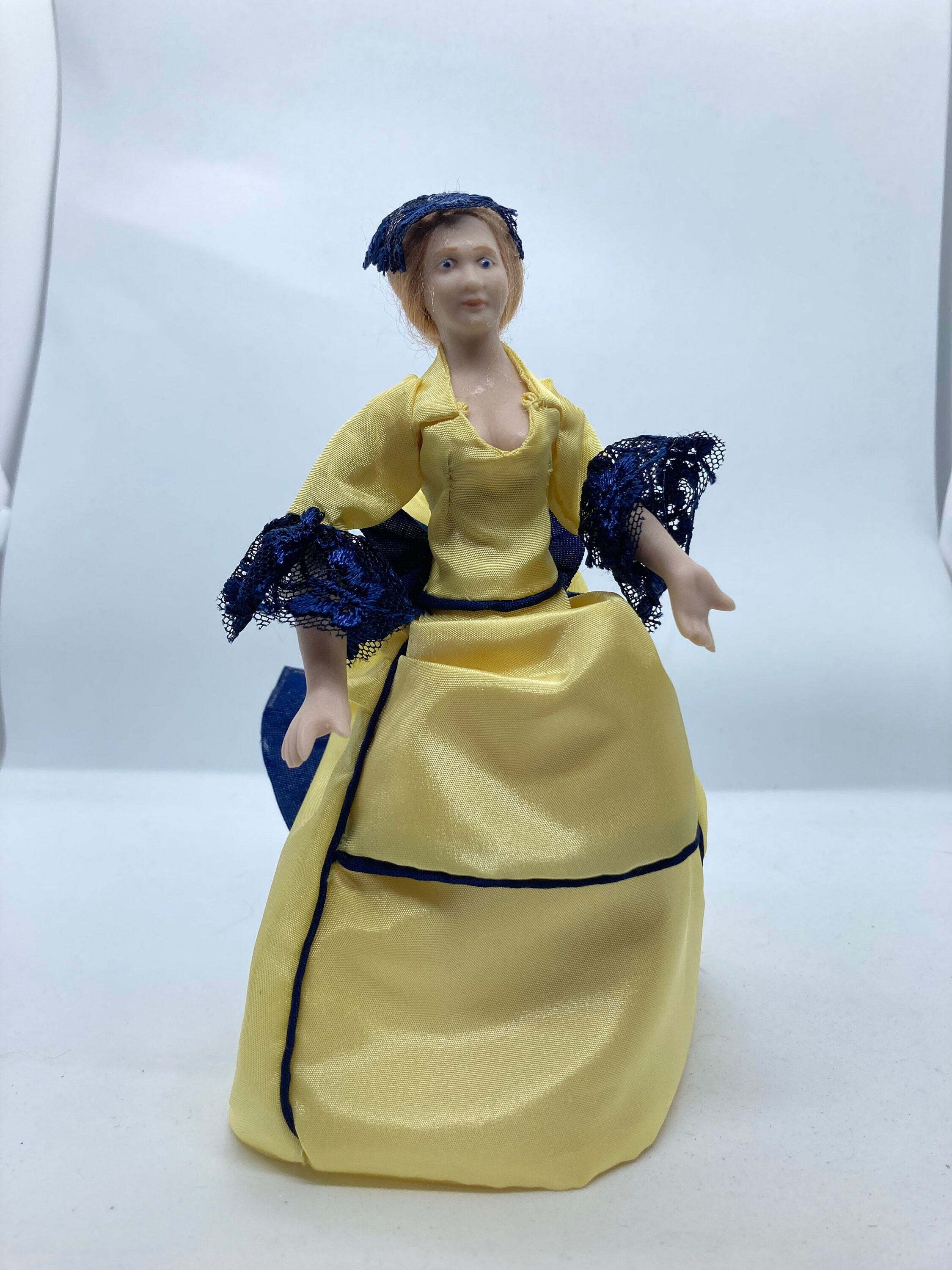 Porcelain lady in blue dress - Etsy 日本