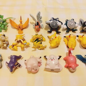 Pack of 16 Pokemon Figures Pikachu Sasha Eevee 