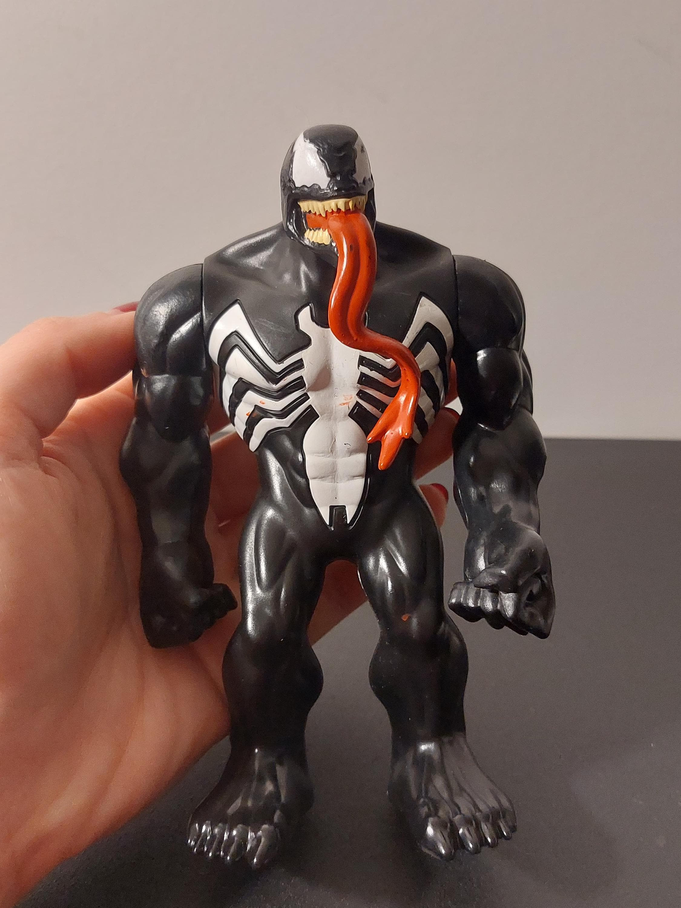Venom 5 1/4