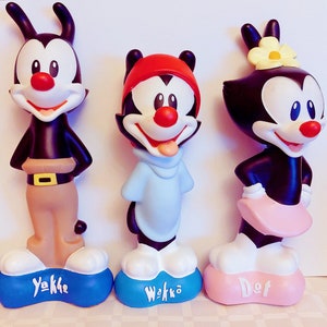 ANIMANIACS Wakko Yakko Dot large 90s bubble bath funky bookshelf decor statement piece maximalist kitsch decor Contemporary Eclectic figure