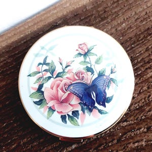 Vintage Stratton Compact Suitable For Max Factor Creme Puff CCUK And Miss Beauty vintage dressing table  stunning butterfly and flower decor