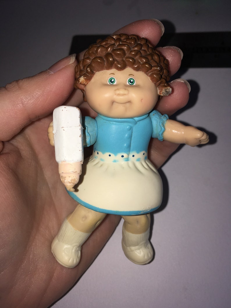 cabbage patch dolls in the 80s