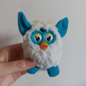 Figure plush 2013 MacDonald’s toys happy meal Furby white 10 cm very good condition