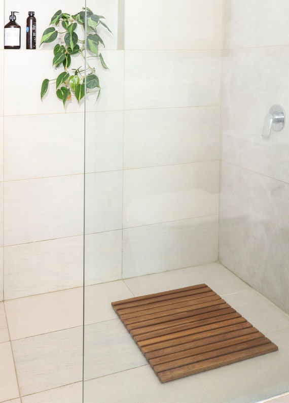 Nordic Style Oiled Teak Shower Mat 31.4 x 19.6 Wide End Slat
