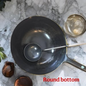 Yamada Kogyosho round bottom Chinese hammered wok single handle with ladle