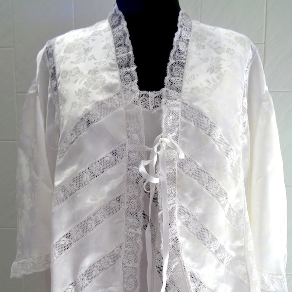 Robe de mariée de luxe pour mariée, lingerie, Italie années 70, blanc raffiné, ensemble Peignoir 48, chemise de nuit en satin de soie avec de belles manches en dentelle