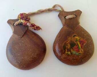 spanish rattle instrument