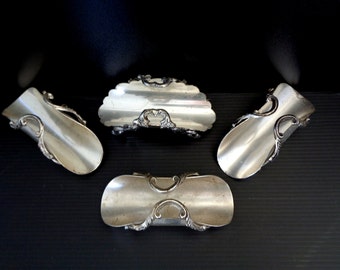 napkin ring built by the Italian company Inoxriv for the Italian company Buitoni 6 steel napkin ring coated with pure silver high thick