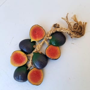 Vintage rustic style farmhouse kitchen Wall Hanging String Ceramic lemon fruits and figs, 70s Kitchen Decor, Artificial fruits on the rope Figs