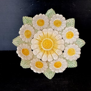 Italy daisy-shaped footed plate, serving candies Hand Made Plate serve the treats shaped Daisy, Vintage White daisies porcelain marked &quot;MMM&quot;