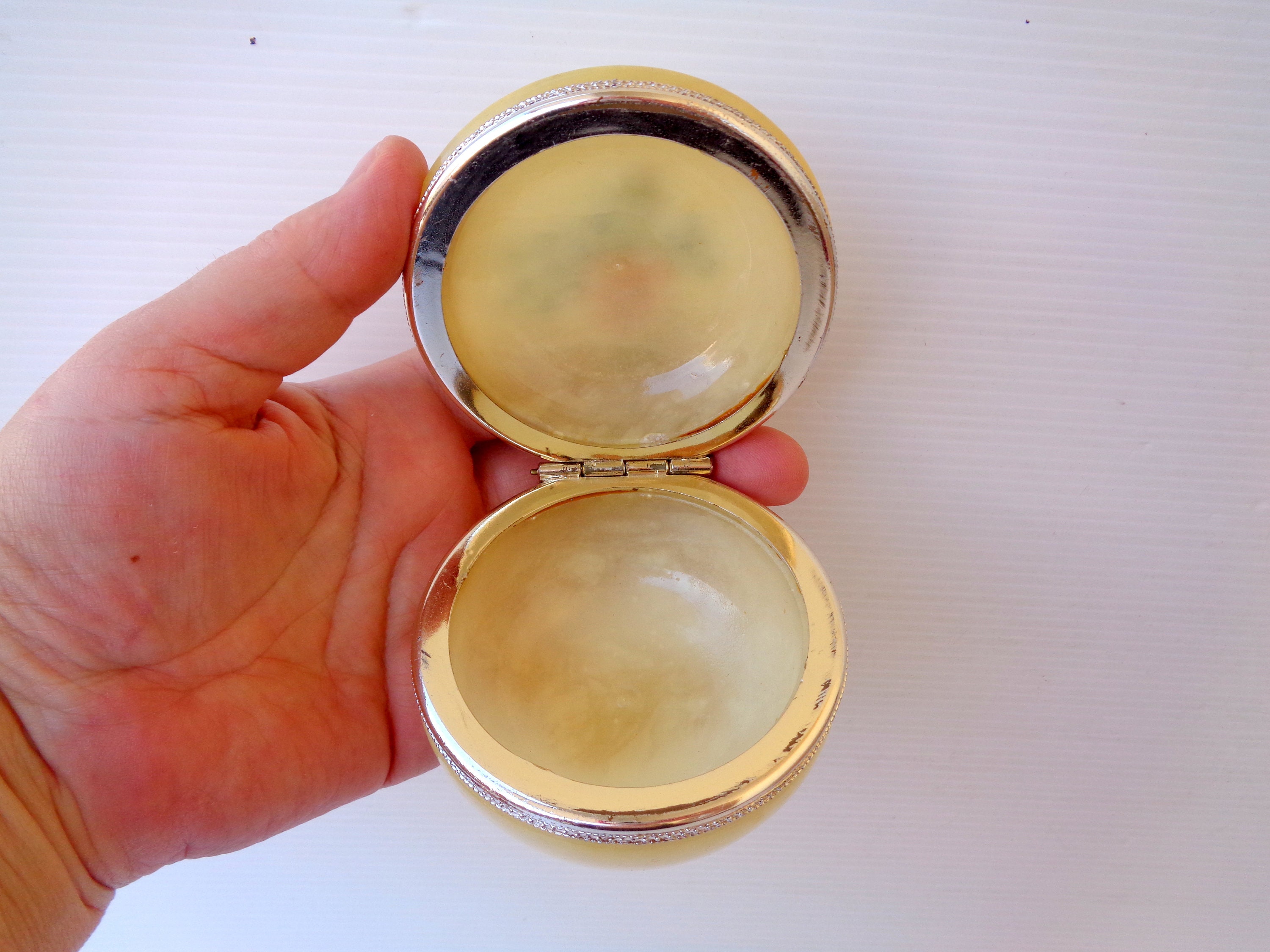 ビンテージ GENUINE ALABASTER イタリア製 ジュエリーボックス Vintage Beige Genuine Alabaster Box Made In Italy 1960 | eBay