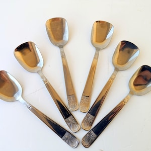 Set of 6 Vintage Italian in the shape of a shovel teaspoons in inox