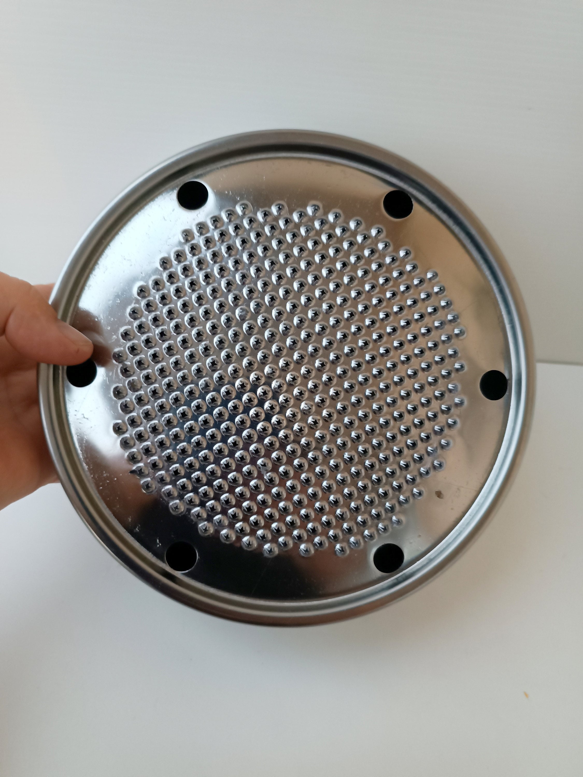 Italian Round Steel Cheese Grater Box for Parmesan Cheese. Cheese Holder  Bowl With Grater Lid, Once Quality of the Past, 