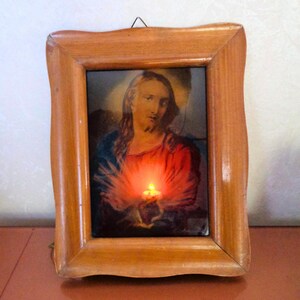 Anfang des 20.Jahrhunderts italienische Antiquitäten, Fotolumen-katholischer Gegenstand, Jesus gemalt auf Glaskasten mit Innenlicht, Nachtlicht, bemaltes Glas