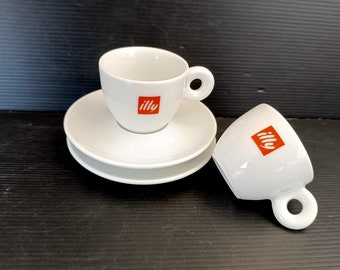 The pair of Vintage classic Italian coffee "Illy" white porcelain bar's coffee capacity 70ml and saucers espresso coffee mugs vintage