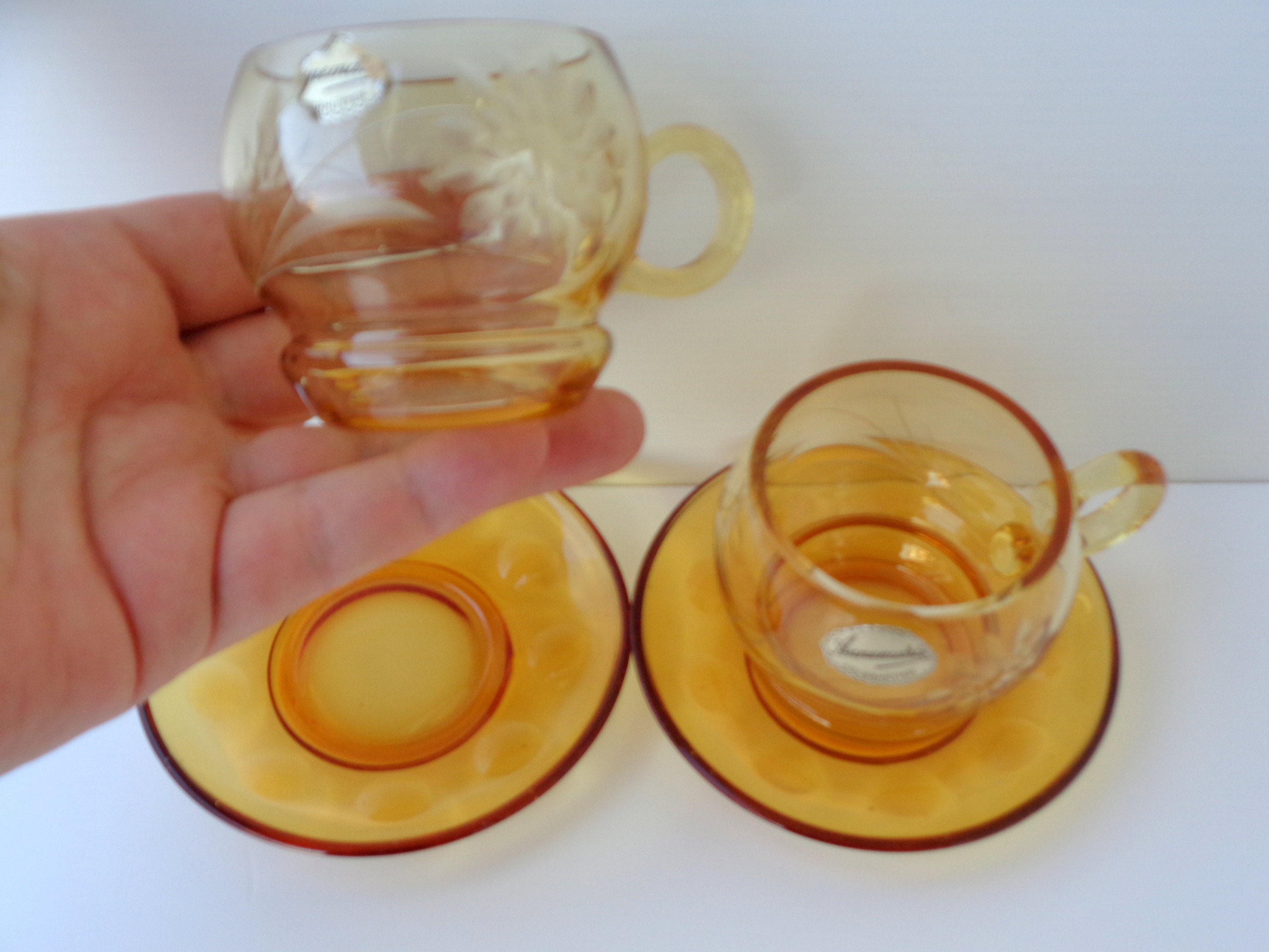 2 tasses en verre italien vintage en verre ambré de couleur ambrée, tasses  à café en verre clair vintage, tasses à expresso demitasse -  France
