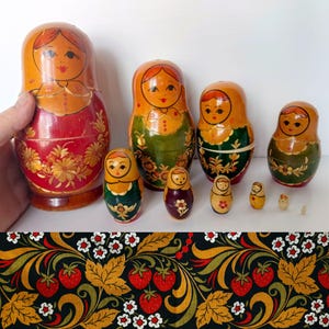 Famous Matryoshka Russian wooden doll matryoshka nesting 10ps in classic style, folk art, traditional souvenirs from Russia nesting dolls