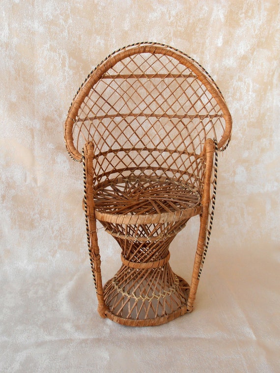 mini wicker chair