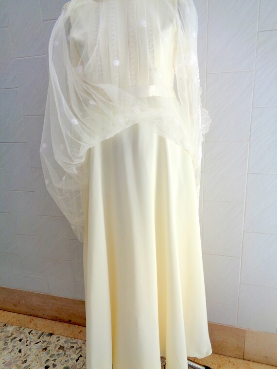 Elegant Italian cream color wedding dress vintage… - image 6