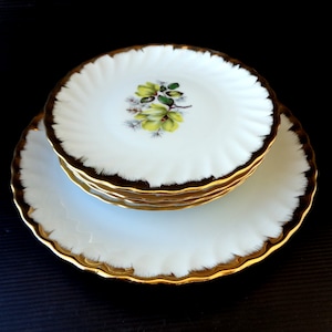Dessert plates set, in porcelain and with pure gold rim,  HARTPORZELLAN GERMANY marked, set of 5, 17cm plates and 24.5cm serving cake plate
