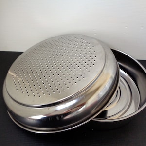 Very useful kitchen tool special Italian set of 2 stainless steel pans for fish flour or other food in flour before falling in fried frying
