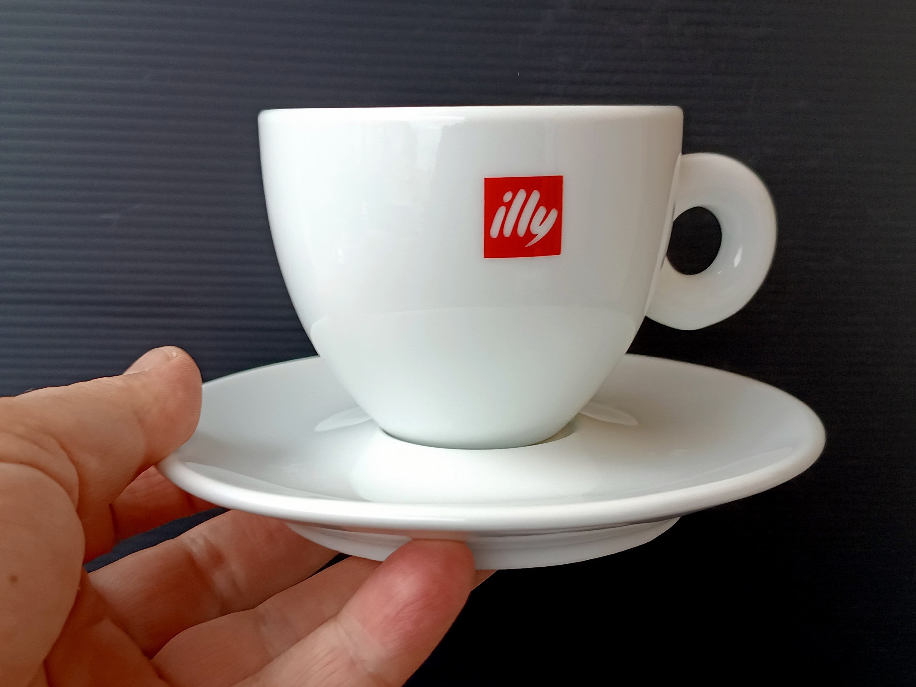 コレクター向けヴィンテージ「イリー」白磁バー用コーヒーカップ