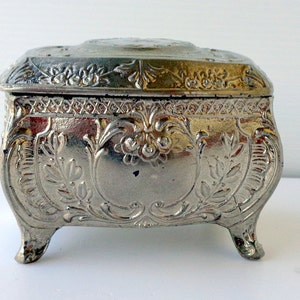 Vintage Italy Silver Metal Jewelry Box Vintage Jewelry storage, Treasure chest, Jewelry chest, Metal box, Trinket box, silver box