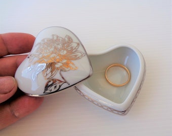 For girl engagement ring Lemoges marked handmade decorated vintage Italy white-silver colors Small jewelry heart shape box in fine porcelain