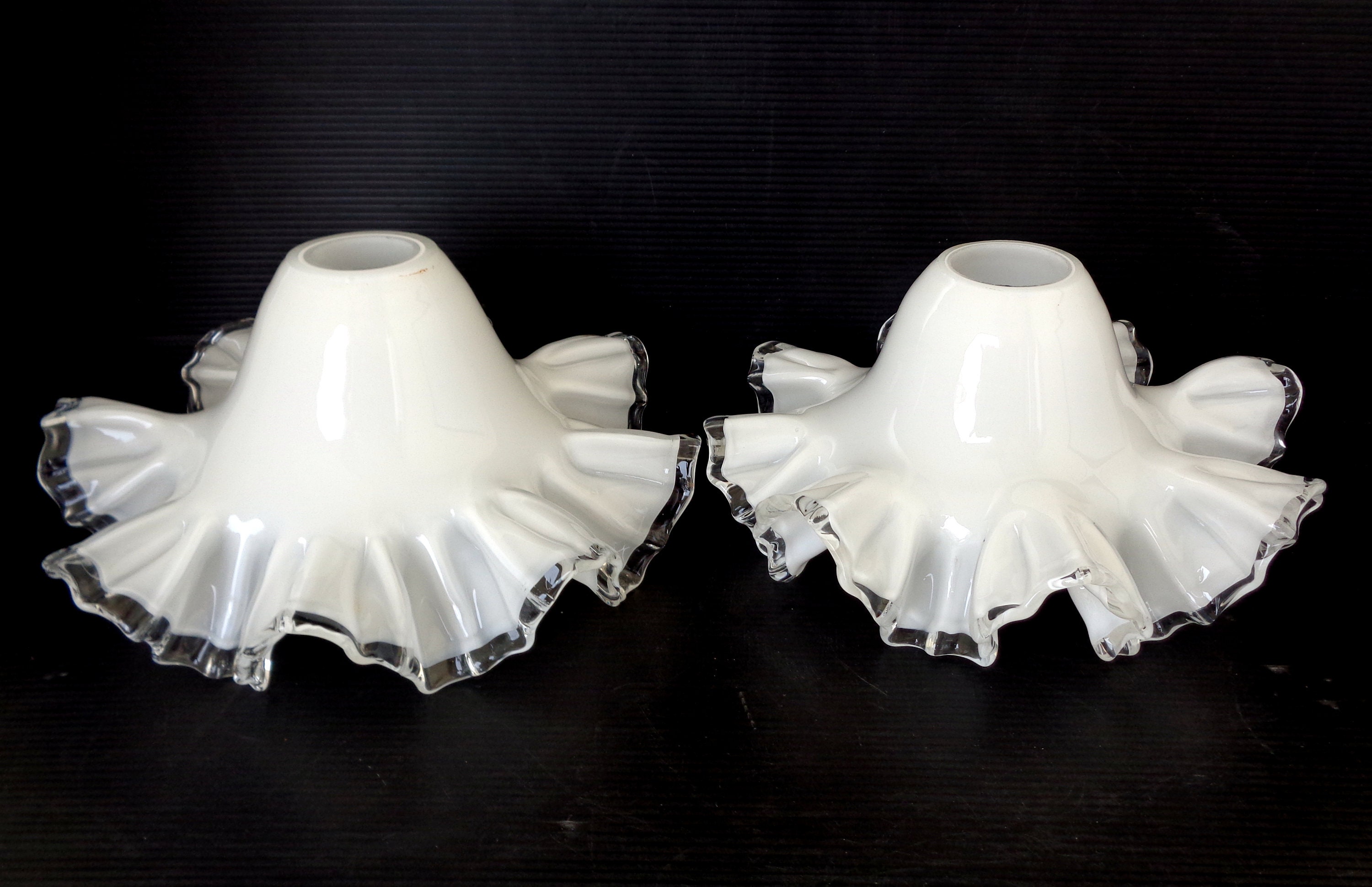 cup with curled border Vintage Italian Milk Glass Chandelier Lamp Replacement Parts Cup spare parts chandeliers Milk blown glass lampshade cup with curled border Vintage Italian Milk Glass Chandelier Lamp Replacement Parts Cup spare parts chandeliers Milk blown glass lampshade
