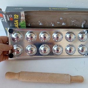 Vintage Italian brand new classic pasta maker marked Risoli 12 Ravioli vintage 80 pasta tool pasta utensil Italian kitchen pasta fresca tool