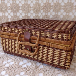 Vintage wicker picnic basket, scenography Items, photo spot in country style