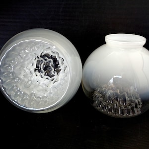 Murano Art Glass Globe – Frosted & Clear Textured Sphere 16 cm – Sculptural Vintage Lamp Shade / Design Object