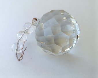 Vintage italienische facettierte Durchmesser 6 cm Kristallkugel mit 3 Perlen für Kronleuchter Kristallkugeln Ersatz für Lampen Kronleuchter