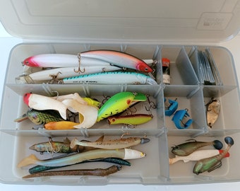 LOT DE 4 anciens leurres métalliques de pêche en mer 3 YANN et 1