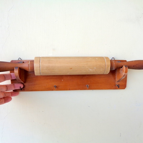 Old Italian kitchen wooden rolling pin, Italian kitchen board 3 hooks with rolling pin, craftmanship farmhouse decor, rustic kitchen decor