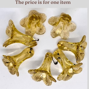 Rare Murano chandelier replacement, spare parts 11cm pending flowers in transparent  glass final drop, Murano part replacement supplies