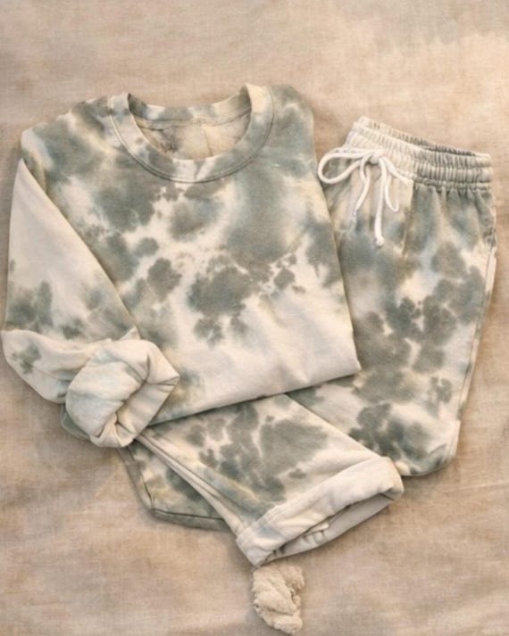 Hand-Dyed Lounge Set | Cloud Crumple Tie Dye Sweatshirt & Sweatpants