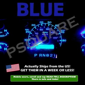 Könnte beinhalten: Blaues LED-Instrumentenbrett für einen Ford F-Series-Truck. Die Anzeigen sind in einem leuchtenden Blau beleuchtet, mit weißen Beschriftungen und Markierungen. Der Tachometer zeigt bis zu 120 mph an, und der Drehzahlmesser zeigt bis zu 8000 U/min an. Das Instrumentenbrett enthält auch Anzeigen für den Kraftstoffstand, den Öldruck und die Kühlmitteltemperatur.