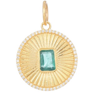 14k Solid Gold, Diamond & Emerald Fluted Medallion, (14K-DP-150)