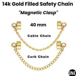 Puede incluir: Cadena de seguridad rellena de oro de 14k con cierre magnético. La imagen muestra dos estilos de cadena: una cadena de cable y una cadena de bordillo. La cadena mide 40 mm de largo.