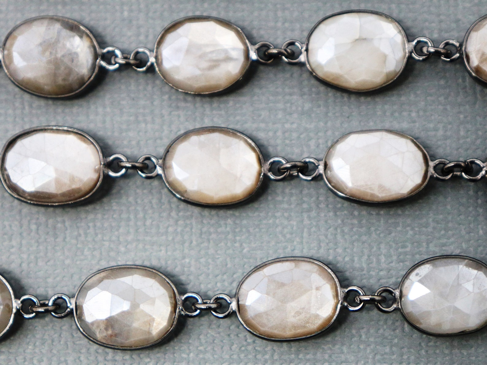 Moonstone Cream Color Oval Bezel Chain, 8x12 Mm, Antique Oxidized, 257 ...