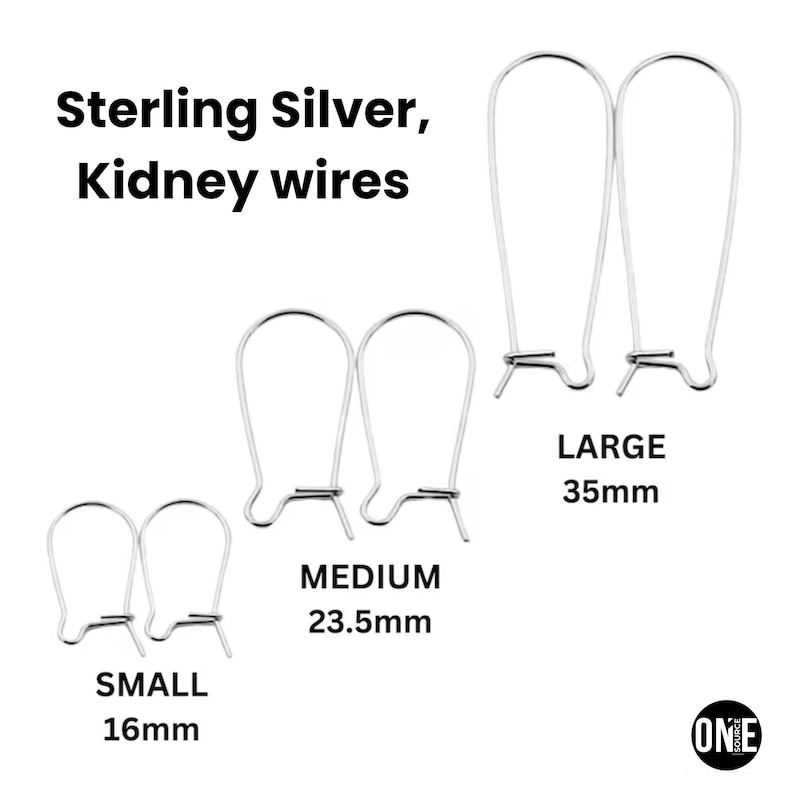 Peut inclure: Fils d'oreille en argent sterling en trois tailles : petit (16 mm), moyen (23,5 mm) et grand (35 mm). L'image montre des paires de fils d'oreille argent&eacute;s, id&eacute;ales pour la fabrication de bijoux. Le texte "Sterling Silver, Kidney wires" est affich&eacute; en haut.
