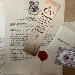 Personalisierte Zauberei Brief Einladung. Französische Ausführung. Laminiertes Lesezeichen. Epoxy Schlüsselanhänger. Personalisierter Buchstabe.
