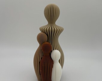 Sculpture familiale imprimée en 3D - Personnalisable (mère / père et 1 à 3 enfants) - 15 cm