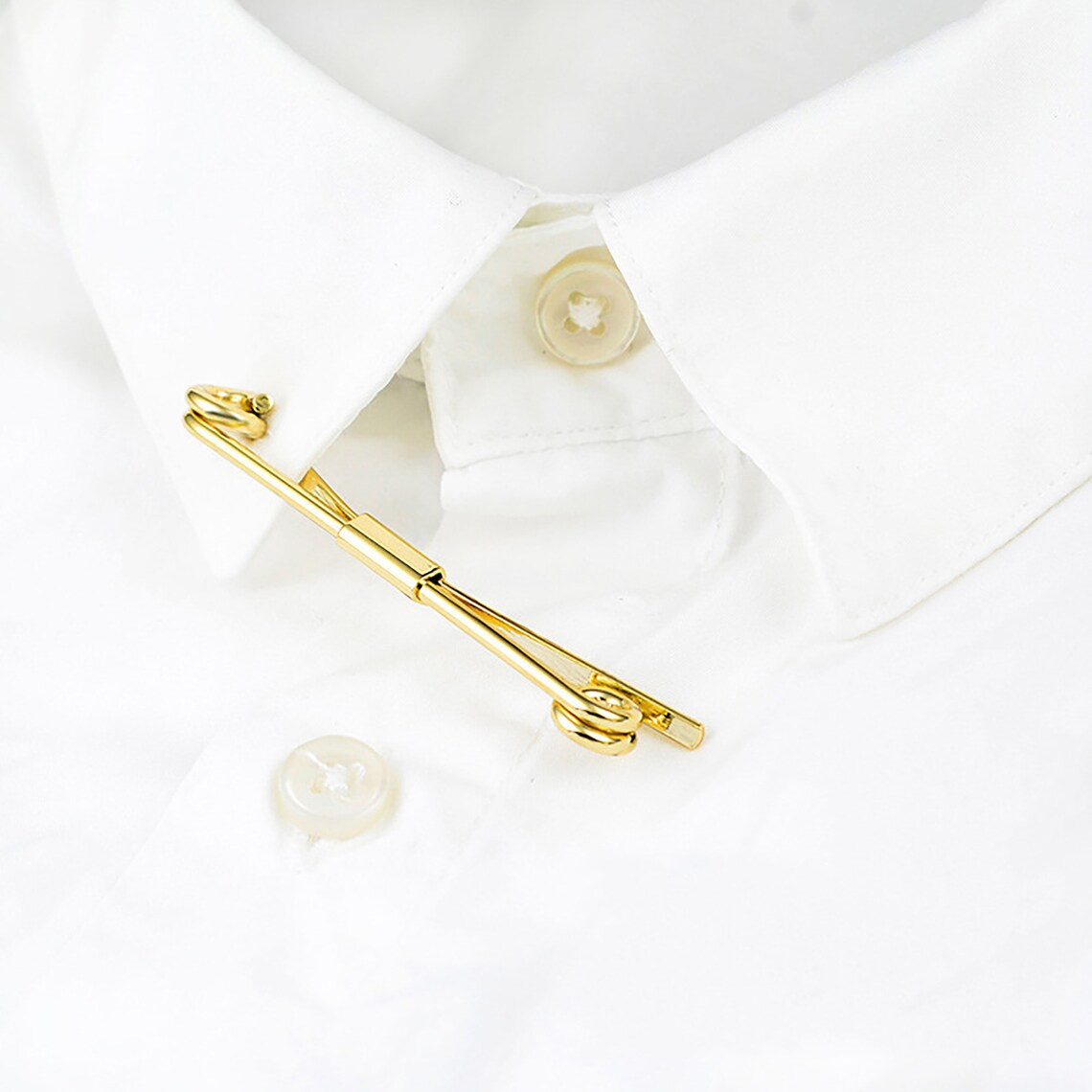 collar bar shirt with tie