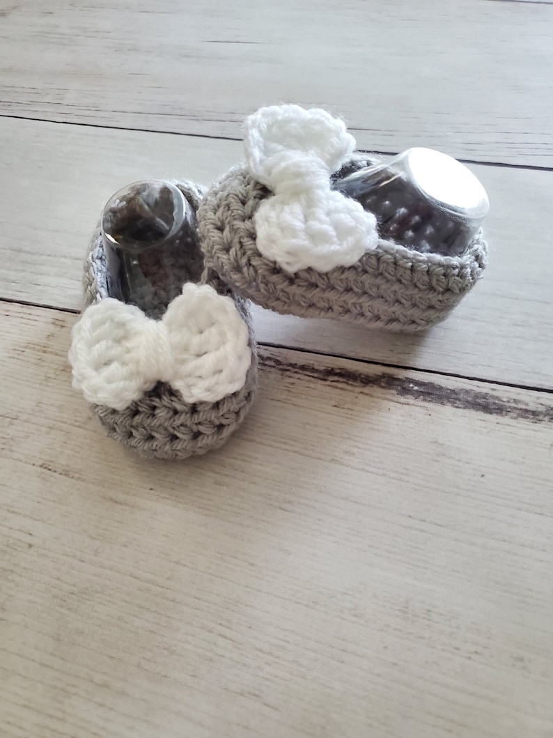 Baby Girl Booties with White Bow, Crochet Shoes for Baby Girl, Gender Reveal, Baby Shower Gift, Baby Crochet Shoes / Booties. READY TO SHIP image 1